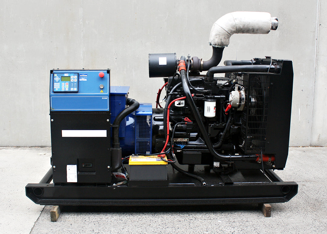 110kVA Pre-owned SDMO-John Deere Open Generator Set (U806)